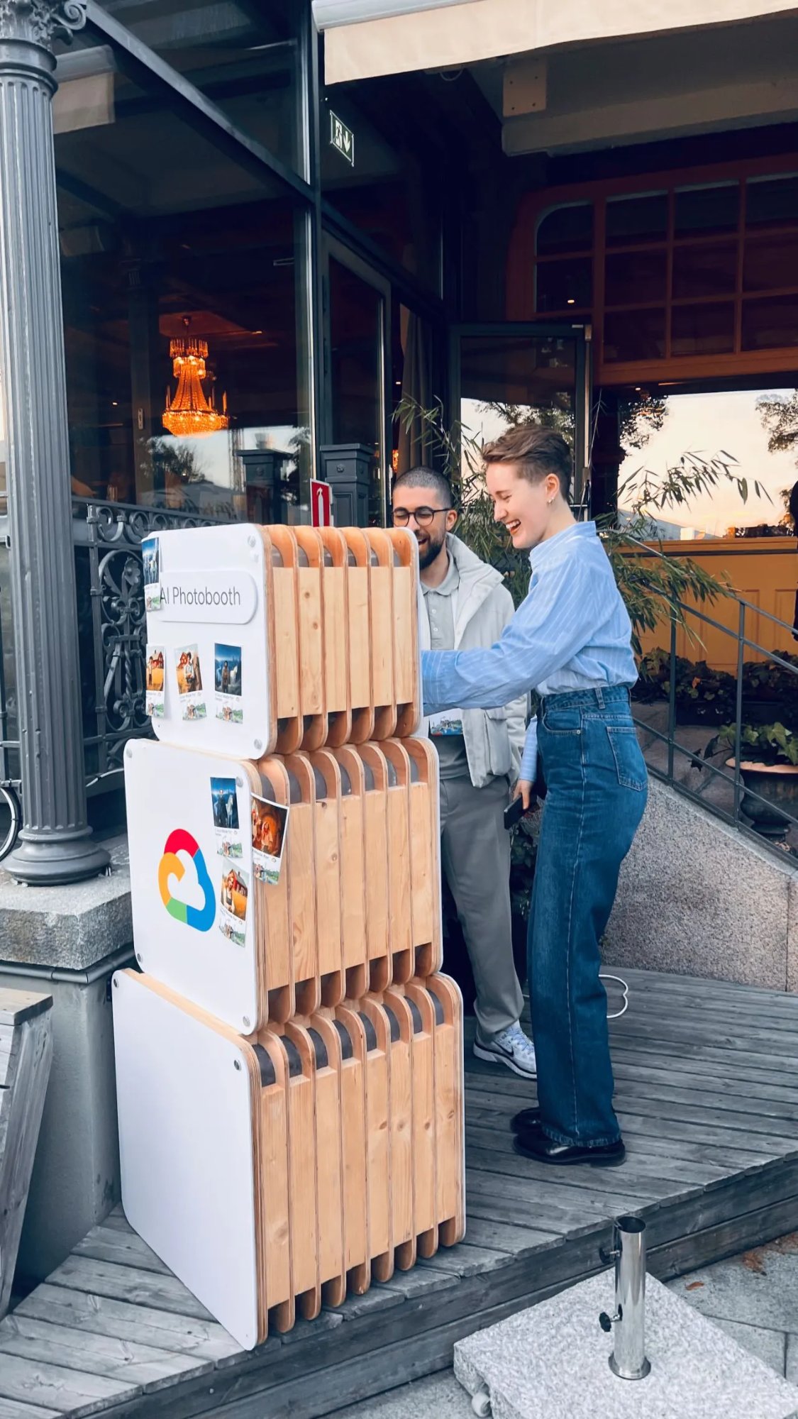 Wesmile — outdoor AI photobooth
